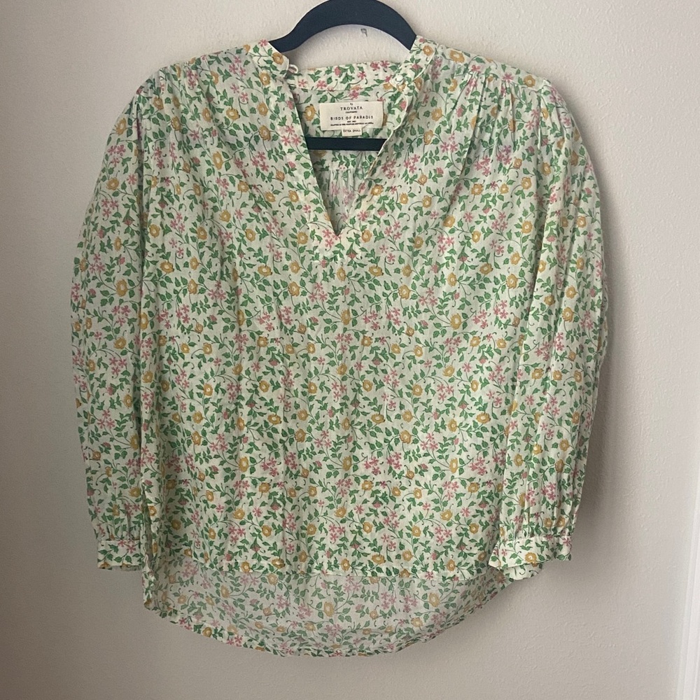 Trovata Birds of Paradis Bailey Blouse Spring Ivy Floral Cotton Top XS - Picture 2 of 5